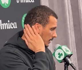 官方网站-马祖拉：怀特的价值并不在于投篮效率，这对他是个加分项