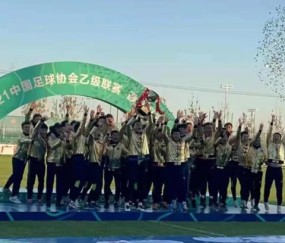 官方网站-萌萌萌！熊本熊观战日本联赛最后一个比赛日