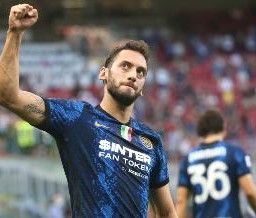 意媒：加拉塔萨雷报价太低，恰尔汗奥卢很可能留在国米