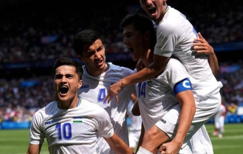 官方网站-亚洲男足巴黎奥运惊艳首秀 三队均有尖子生坐镇